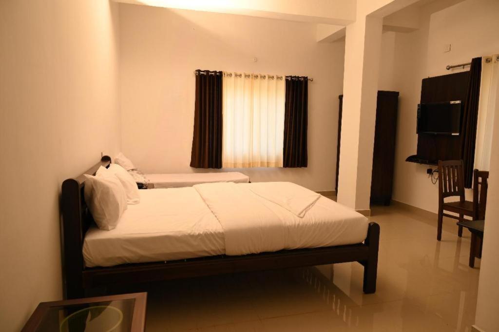 Bainduru Hotel Blue Rays מראה חיצוני תמונה