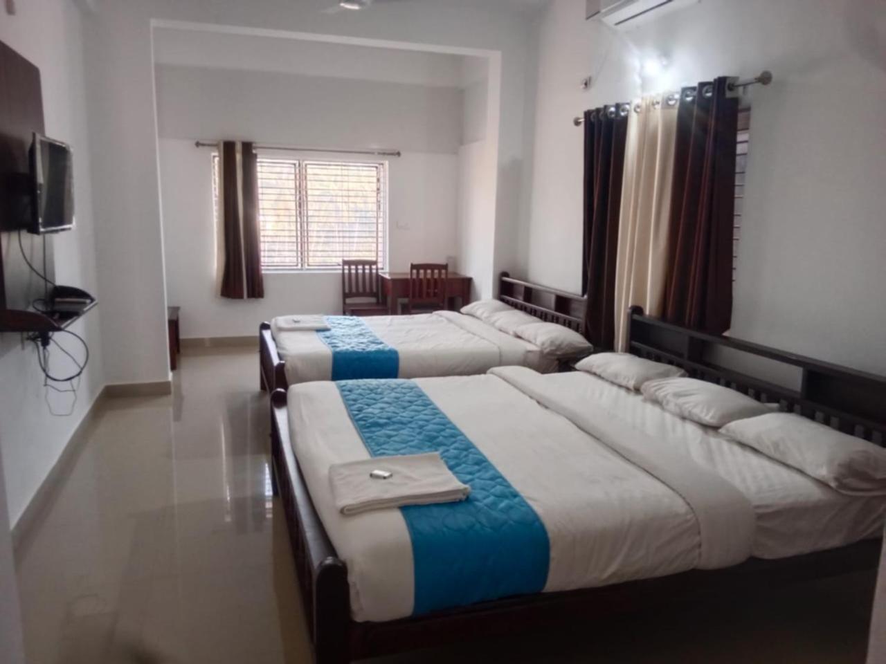 Bainduru Hotel Blue Rays מראה חיצוני תמונה