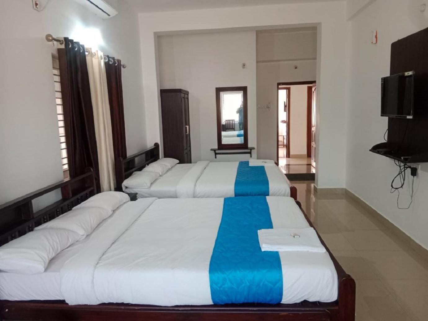 Bainduru Hotel Blue Rays מראה חיצוני תמונה
